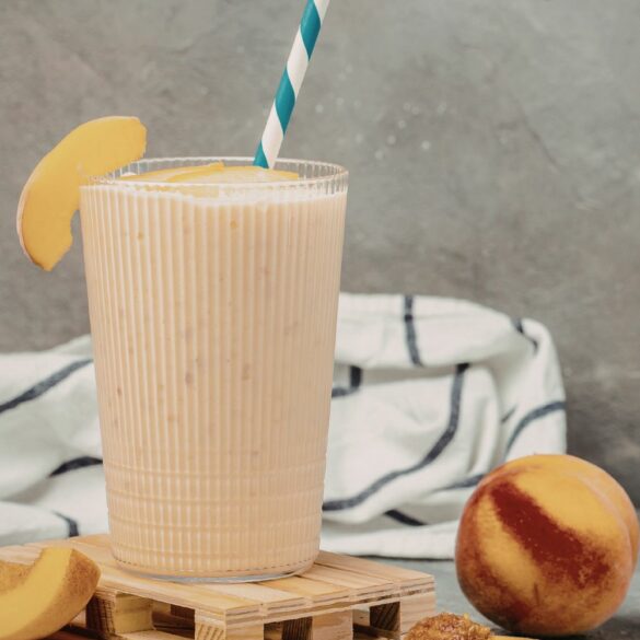 Smoothie abricot-pêche à l'acérola