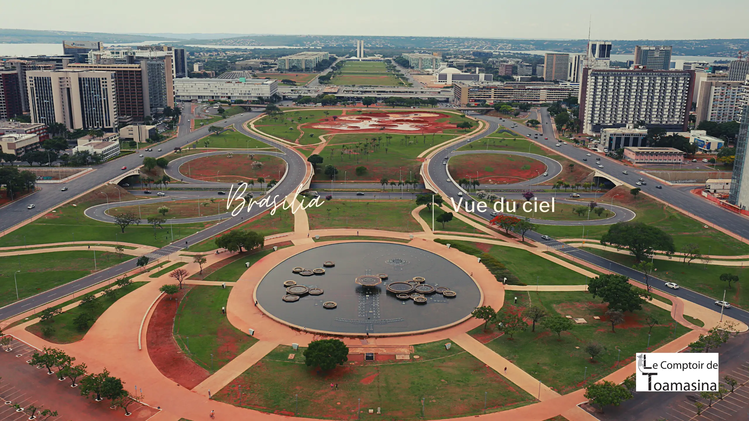 Monter la tour de TV Digital à Brasília pour voir la capitale vue du ciel