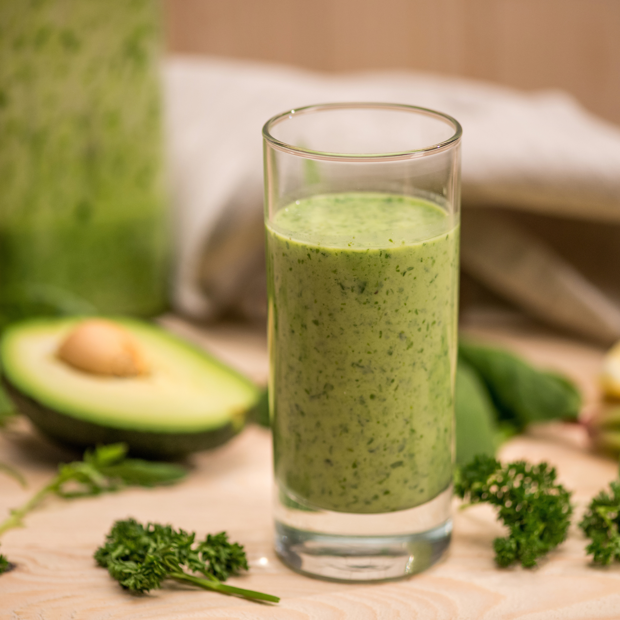 Smoothie à l’avocat et aux baies à faible teneur en glucides