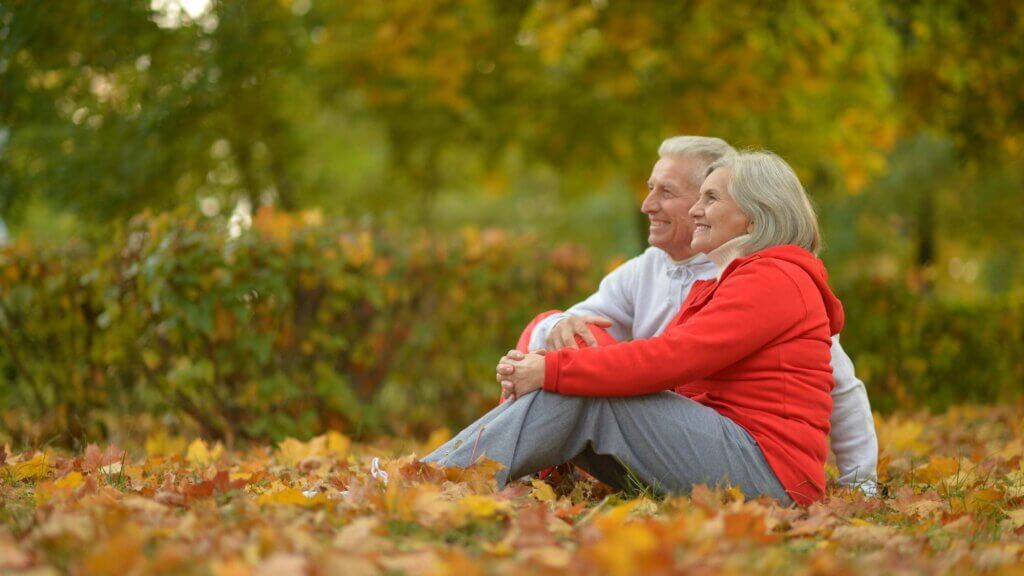 Santé des personnes âgées en automne voir les soins essentiels