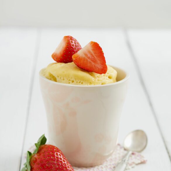Gâteau fondant à la fraise à déguster à la cuillère Gâteau fondant à la fraise à déguster à la cuillère