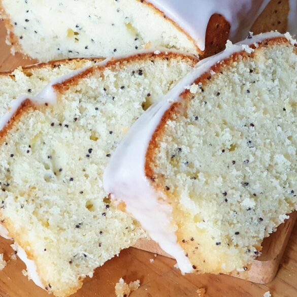 Recette de gâteau glacé au citron et aux graines de pavot