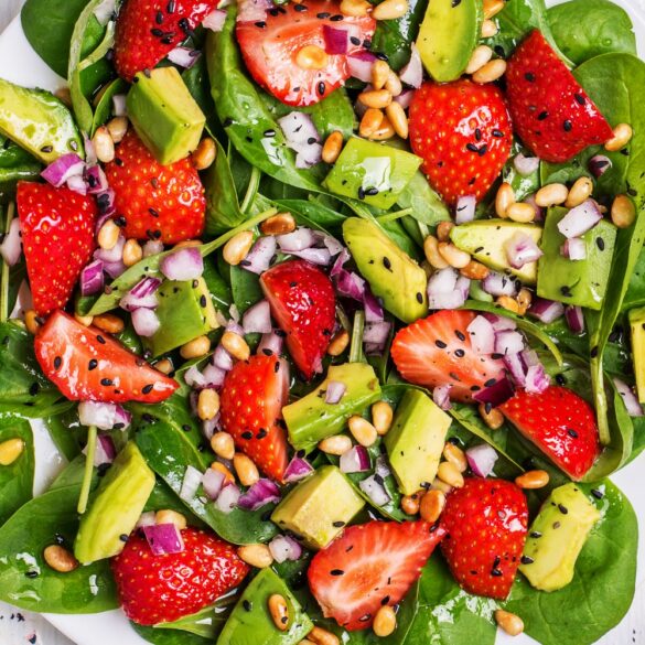 Salade de roquette et avocat, la fraîcheur en toute simplicité. Salade de roquette et avocat, la fraîcheur en toute simplicité.
