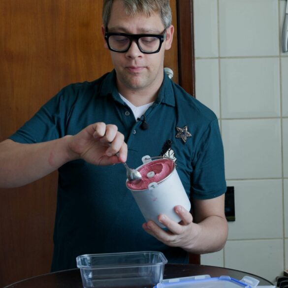 Recette de Glace aux Mûres et à la Vanille Recette de Glace aux Mûres et à la Vanille