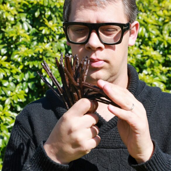 Vanille L’Or Noir, de la Fleur Sacrée au Trésor de Beauté et de Gastronomie Vanille L’Or Noir, de la Fleur Sacrée au Trésor de Beauté et de Gastronomie