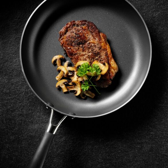 Comment Faire Cuire un Steak de Faux-Filet de Bœuf à la Poêle