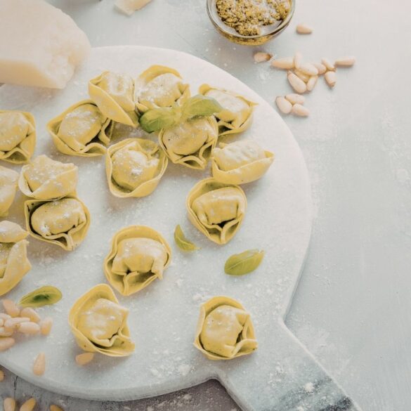 Comment cuisiner des tortellinis au pesto et à la courgette