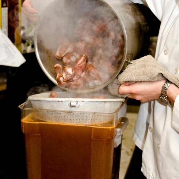 Comment réussir un vrai fond de veau maison
