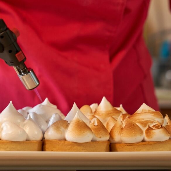 La Recette Inratable de la Meringue Suisse Secrets pour des Meringues Parfaites et Croquantes