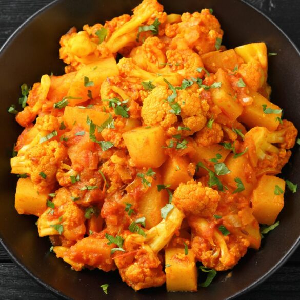 Recette Facile de Curry Sec Végétarien aux Pommes de Terre et Chou-Fleur