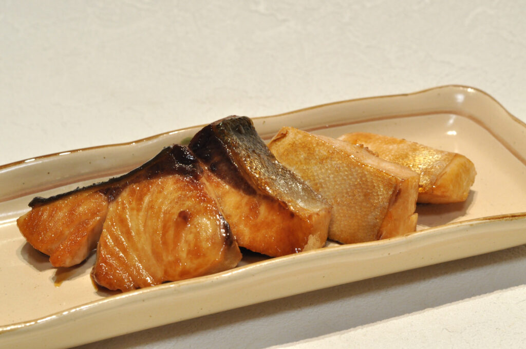 Poisson laqué au teriyaki, un plat japonais au mirin